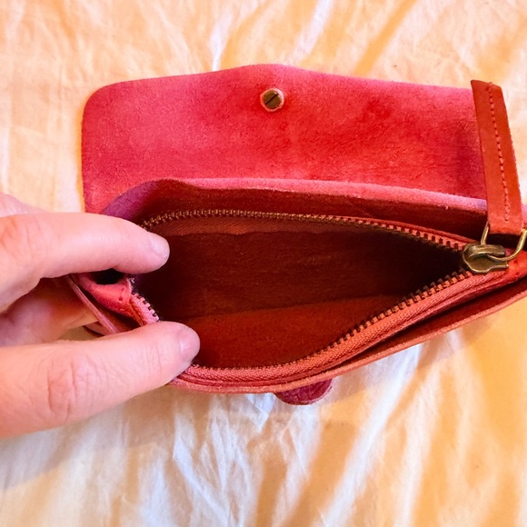 Free People Pulito Leather Wallet – Feel Good Fuschia - Picture 4 of 4